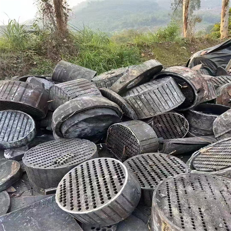 山東哪里回收廢舊石墨制品回收價(jià)